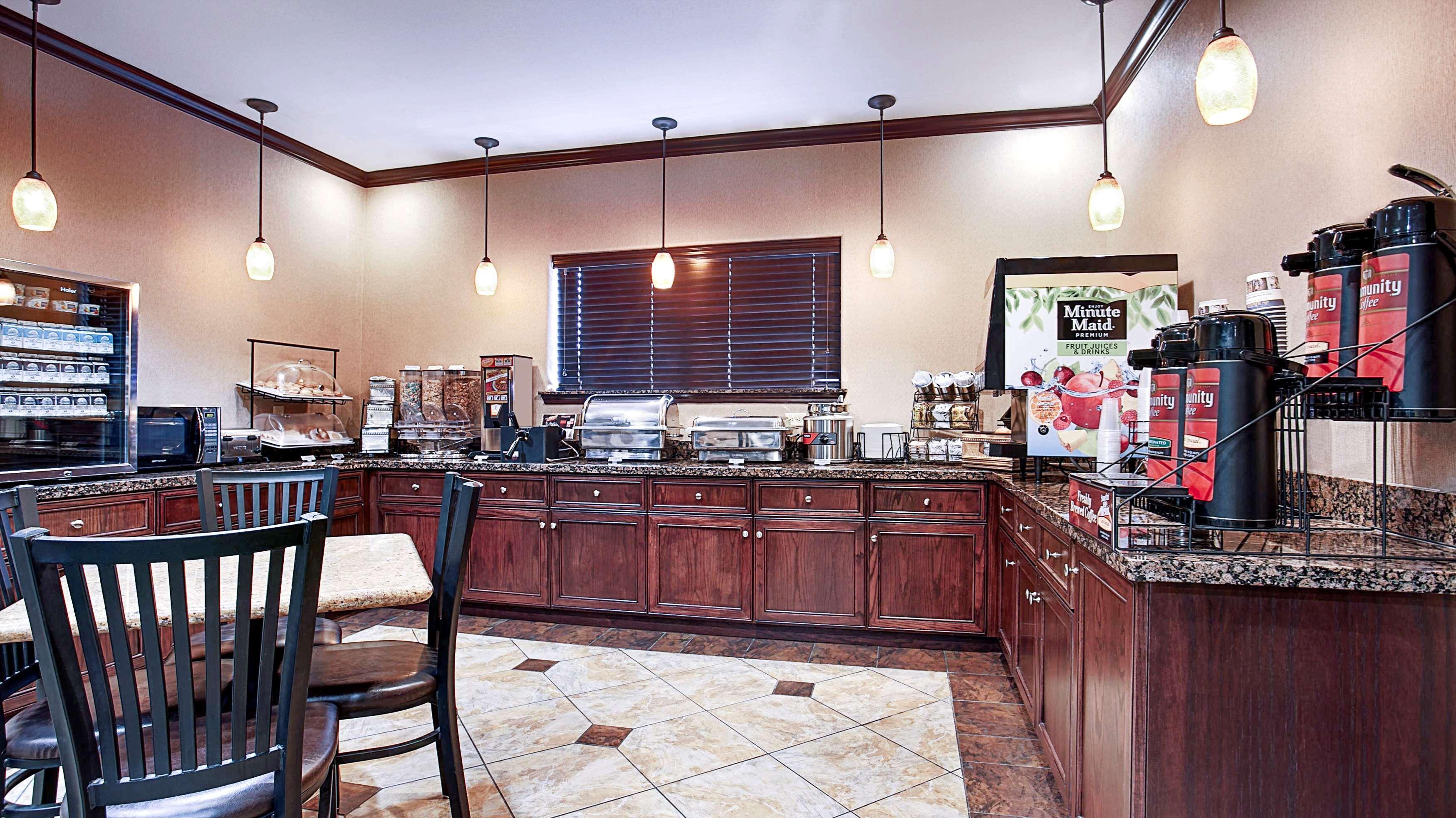Best Western Plus Royal Mountain &