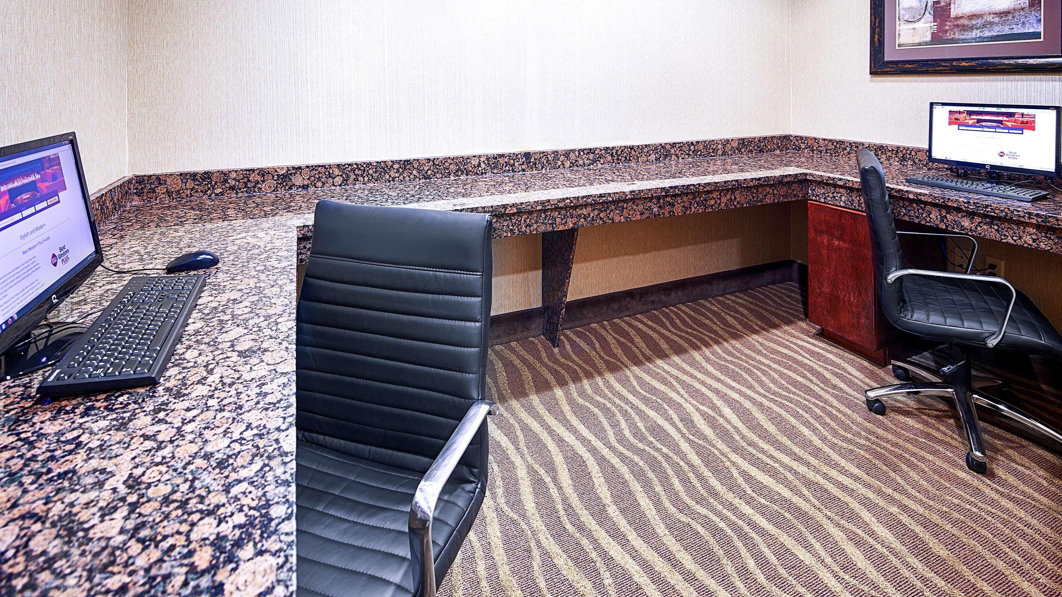 Best Western Plus Royal Mountain & Hotel