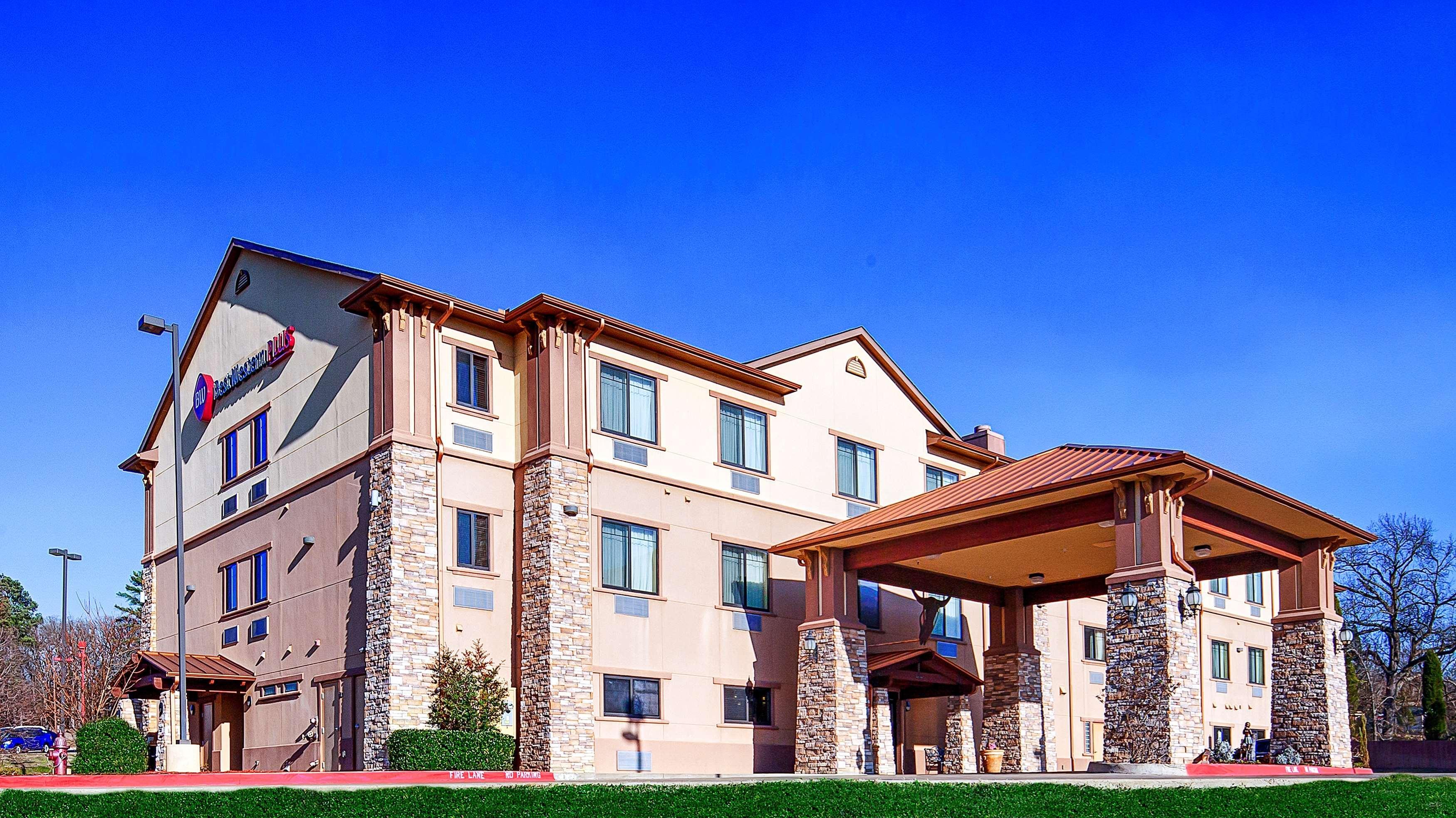 Western Royal Mountain & Hotel Athens